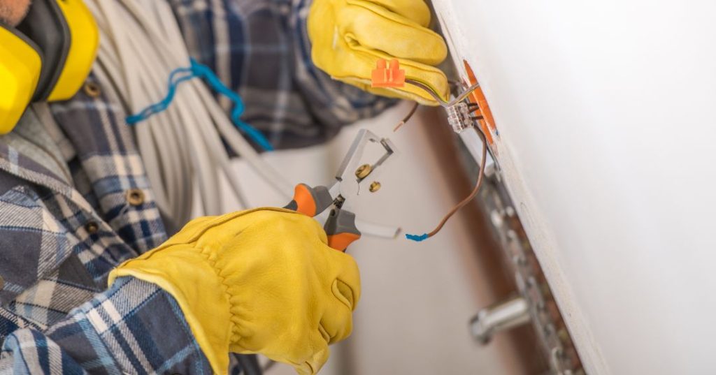 Consertos e manutenções elétricas em Franca